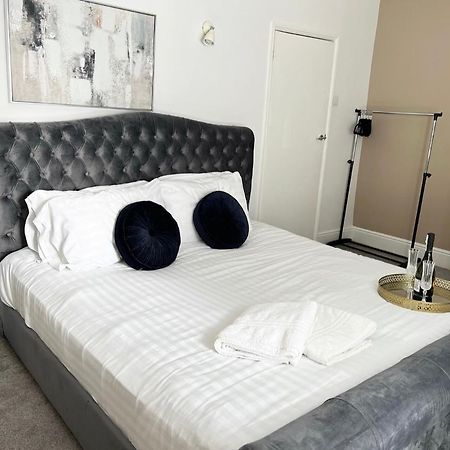 Modern 3 Bed, Heart Of Ashley Cross, 5 Mins To Sandbanks Poole Eksteriør bilde