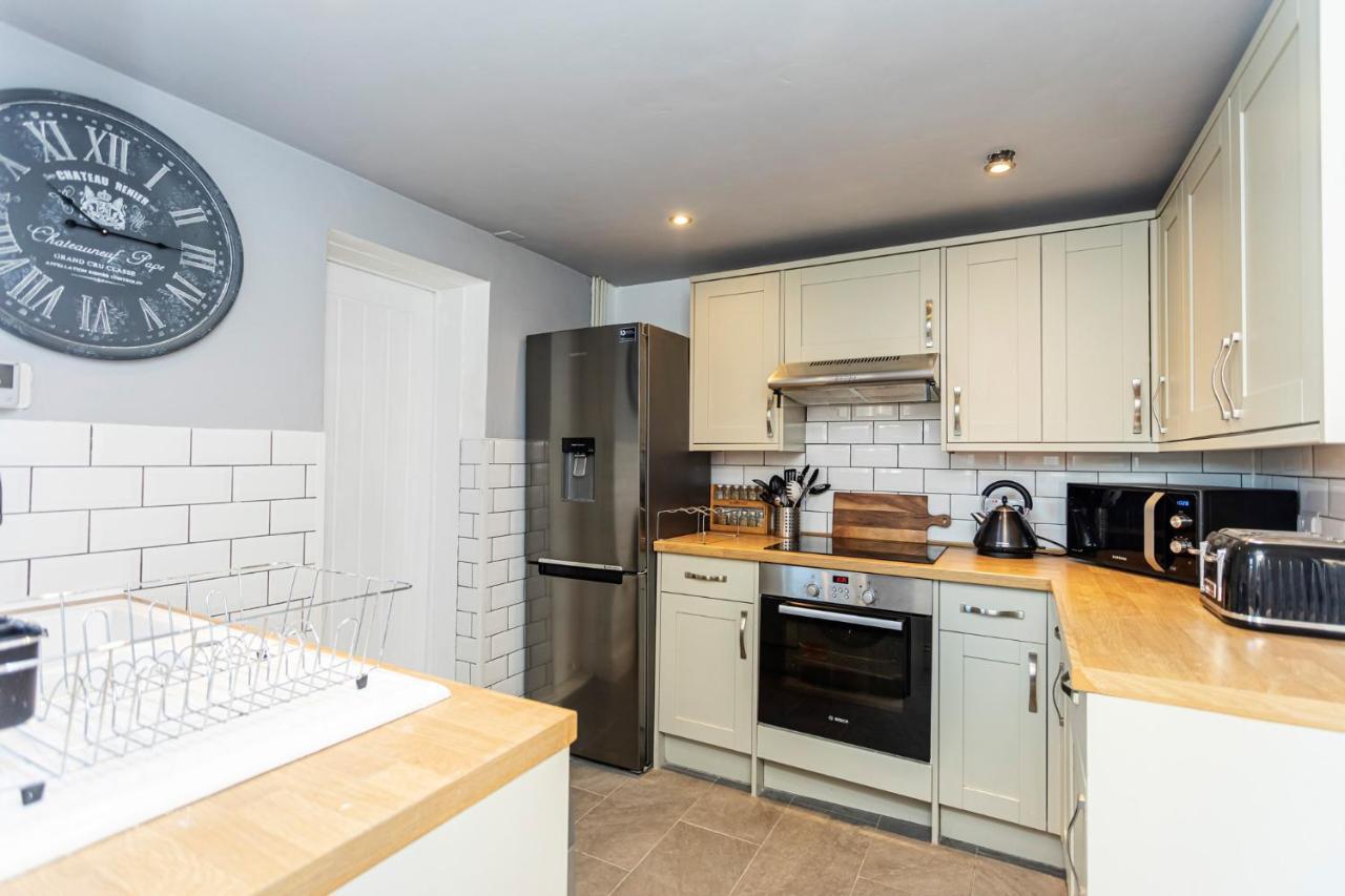 Modern 3 Bed, Heart Of Ashley Cross, 5 Mins To Sandbanks Poole Eksteriør bilde