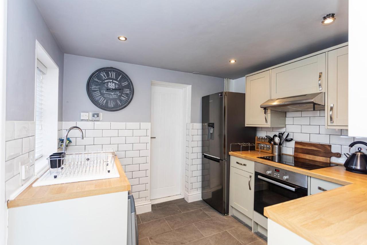 Modern 3 Bed, Heart Of Ashley Cross, 5 Mins To Sandbanks Poole Eksteriør bilde
